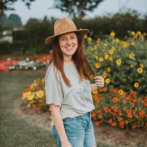 Meet your Posher, Annie